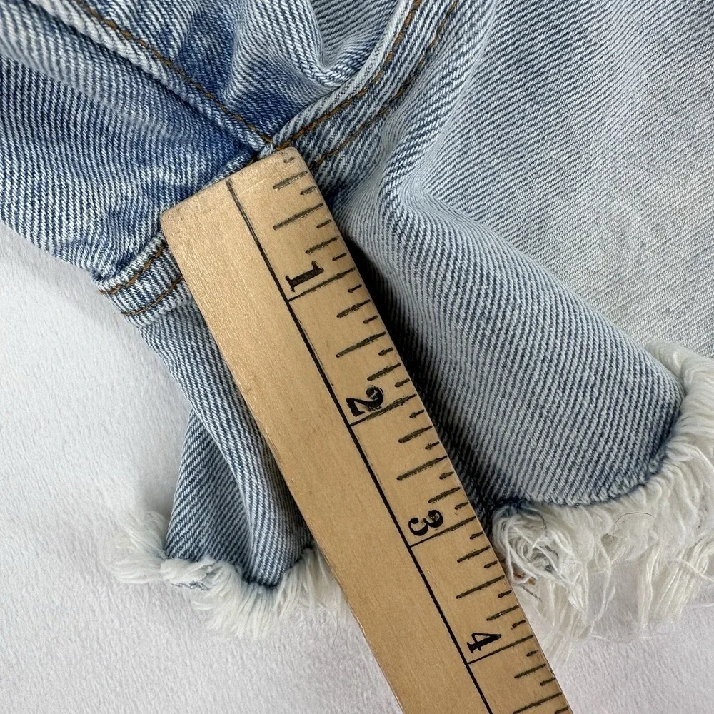By Together‎ Light Wash Button Fly Denim Jean Shorts Size Medium Cut Off NWT